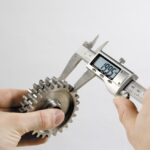 Precision Caliper with Digital Display 150mm - Image 2